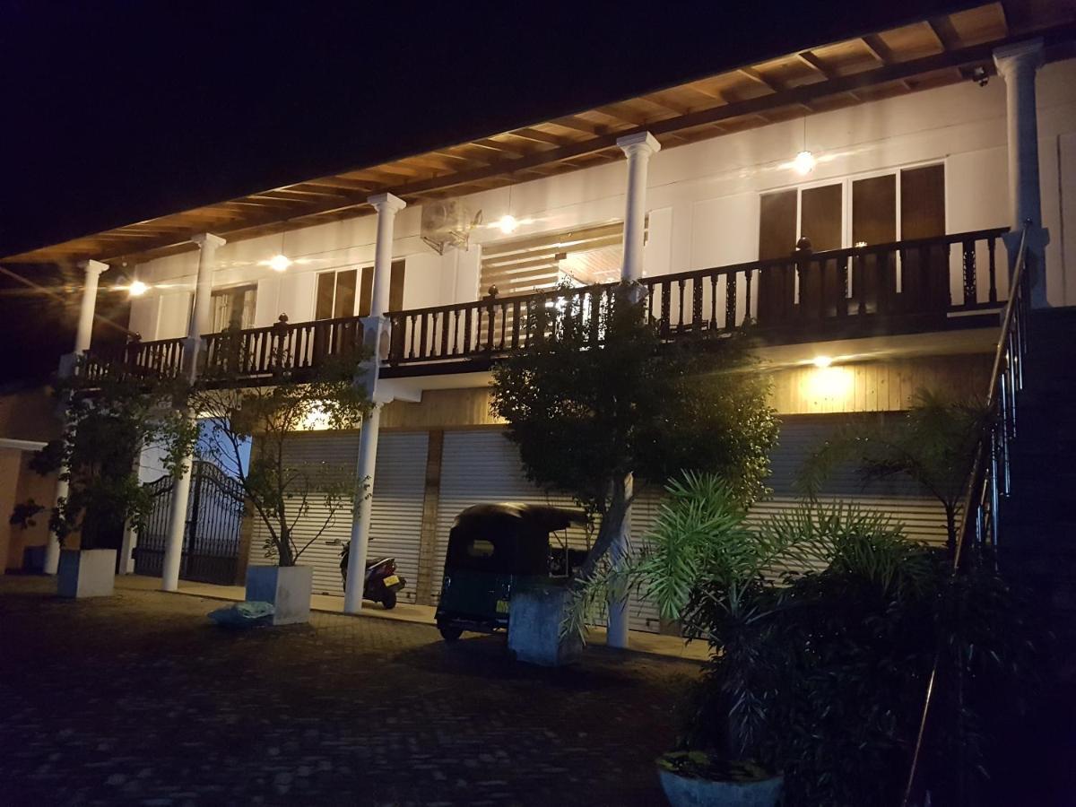 Gg Lodge Мириса Екстериор снимка